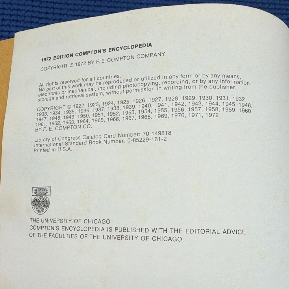 Hardcover Compton's Encyclopedia and Fact-Index Vol 7 E–Eye (1972) 370p